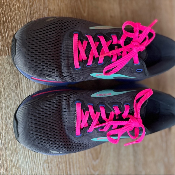 Brooks Ghost Sneakers - Picture 1 of 5